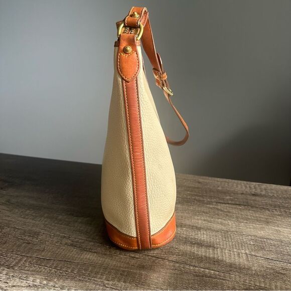 Vintage Dooney & Bourke All Weather Leather Handbag Shoulder Hobo Bag Purse - Picture 5 of 14